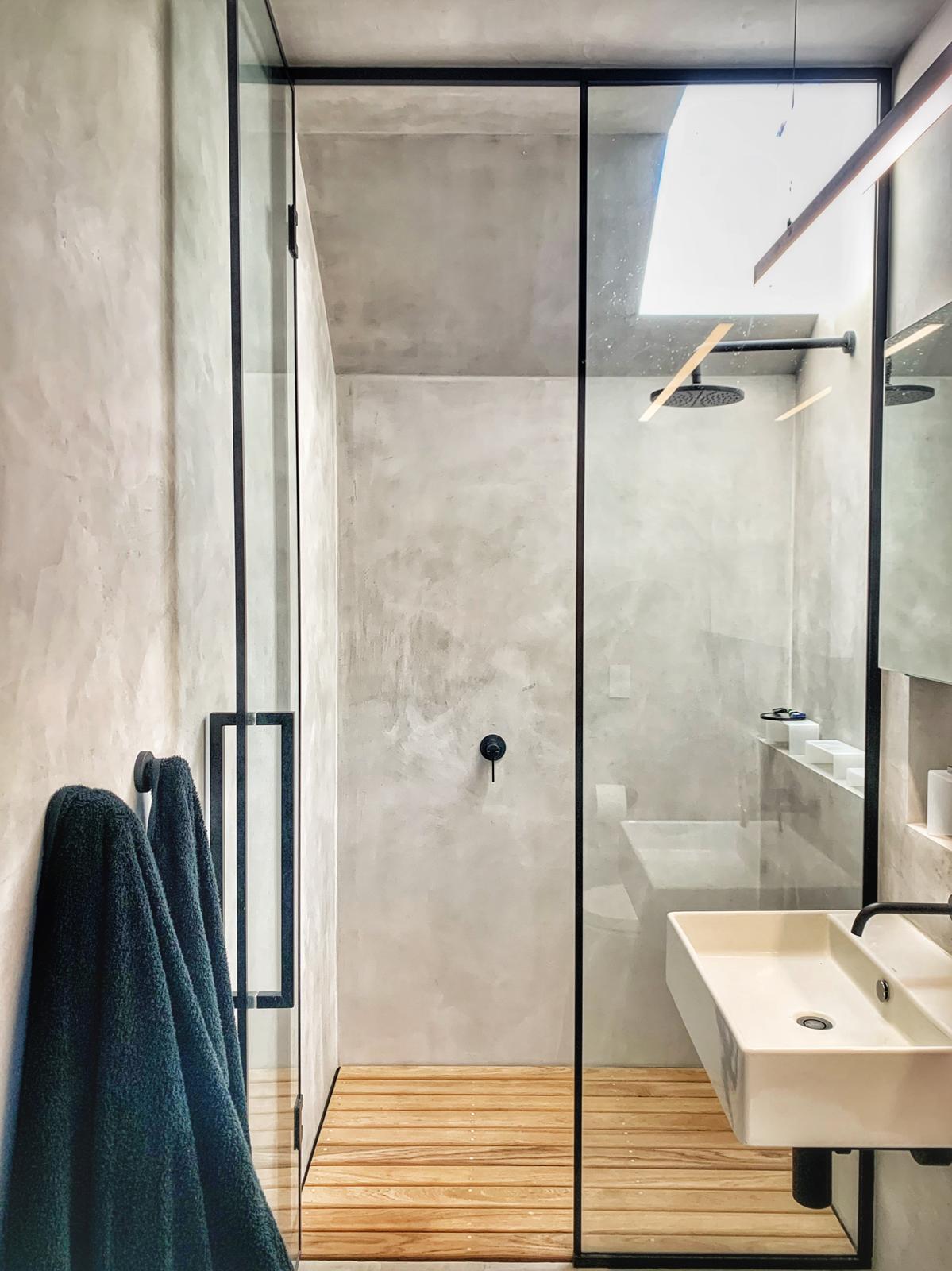 Modern Bathroom